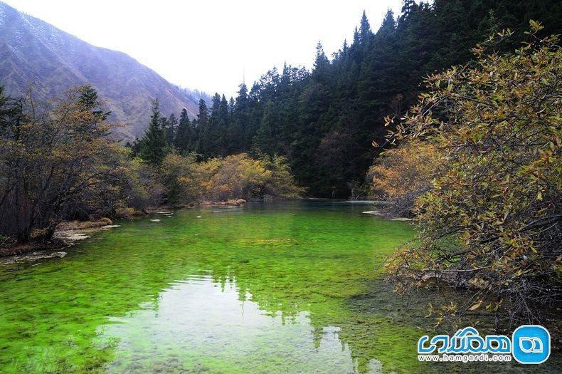 هیوآنگ لانگ ، طبیعتی شگفت انگیز که گردشگران را به وجد می آورد!