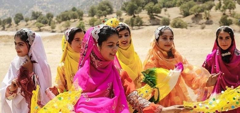 روز ملی لباس های محلی ایرانی در تقویم رسمی ایران جایی ندارد